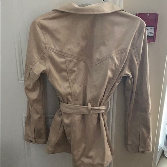 Blazer - Picture 4 of 4